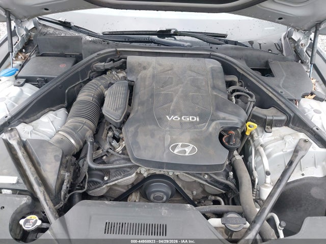 2015 Hyundai Genesis 3.8 მანქანა იყიდება აუქციონზე, vin: KMHGN4JE8FU093770, აუქციონის ნომერი: 44958923
