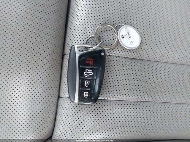 2015 Hyundai Genesis 3.8 მანქანა იყიდება აუქციონზე, vin: KMHGN4JE8FU093770, აუქციონის ნომერი: 44958923
