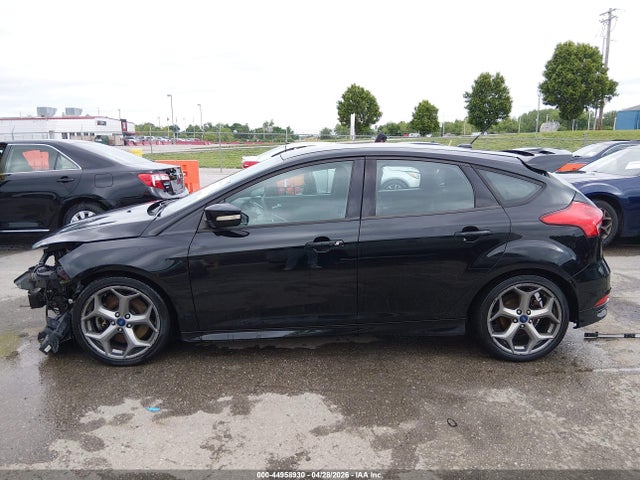 2017 Ford Focus St მანქანა იყიდება აუქციონზე, vin: 1FADP3L9XHL222814, აუქციონის ნომერი: 44958930