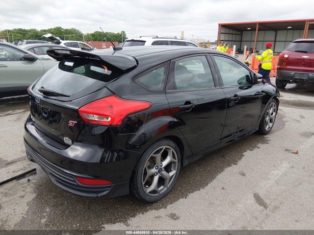 2017 Ford Focus St მანქანა იყიდება აუქციონზე, vin: 1FADP3L9XHL222814, აუქციონის ნომერი: 44958930