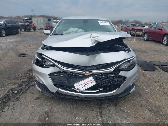 1G1ZD5ST0NF158884 Chevrolet Malibu Fwd Lt
