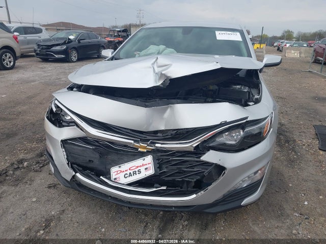 1G1ZD5ST0NF158884 Chevrolet Malibu Fwd Lt