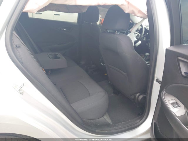 1G1ZD5ST0NF158884 Chevrolet Malibu Fwd Lt
