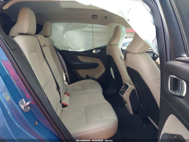 Продаж на аукціоні авто 2024 Volvo Xc40 B5 Plus Bright Theme, vin: YV4L12UE3R2303719, номер лоту: 44958940