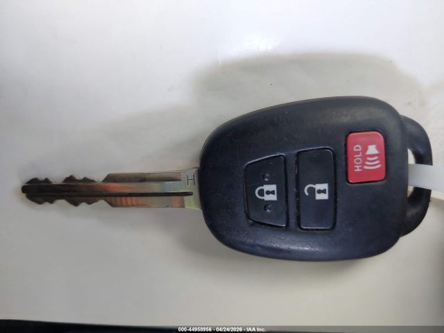5TDZARFH4HS031010 Toyota Highlander Le