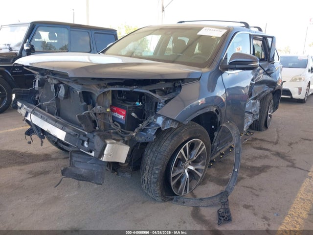 5TDZARFH4HS031010 Toyota Highlander Le