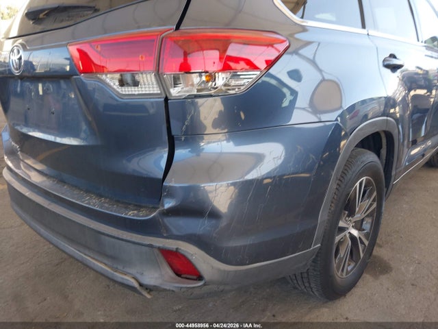 5TDZARFH4HS031010 Toyota Highlander Le