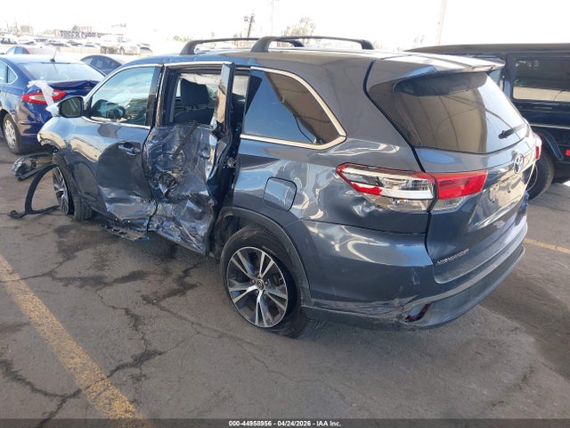 5TDZARFH4HS031010 Toyota Highlander Le