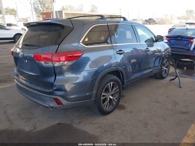 5TDZARFH4HS031010 Toyota Highlander Le