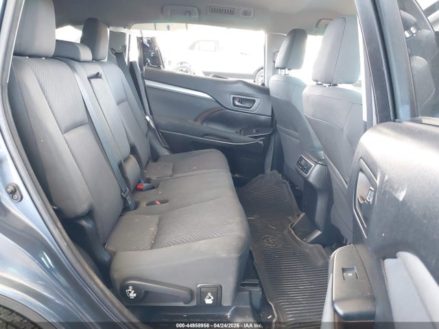 5TDZARFH4HS031010 Toyota Highlander Le