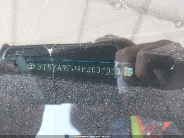 5TDZARFH4HS031010 Toyota Highlander Le