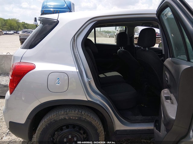 2018 Chevrolet Trax Ls მანქანა იყიდება აუქციონზე, vin: KL7CJKSB5JB622262, აუქციონის ნომერი: 44959042