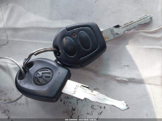 Продажа на аукционе авто 2000 Volkswagen Eurovan Mv, vin: WV2MH4705YH095838, номер лота: 44959059