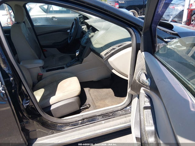 44959128 :رقم المزاد ، 1FADP3F25GL355073 vin ، 2016 Ford Focus Se مزاد بيع