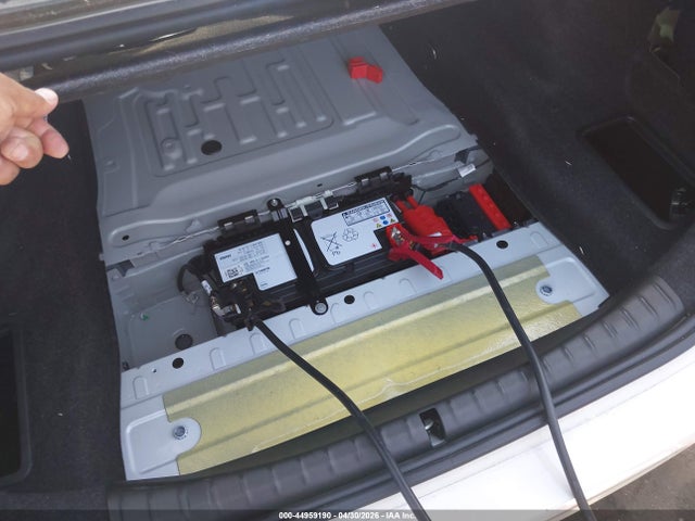 WBAJE5C53KG919881 BMW 540I