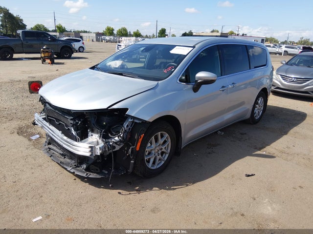 Chrysler Pacifica Touring 2023 2C4RC1FG7PR617324 Image 2