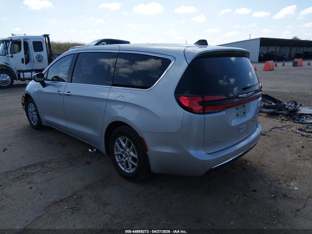 Chrysler Pacifica Touring 2023 2C4RC1FG7PR617324 Image 3