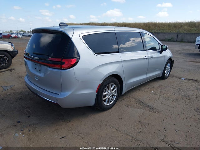 Chrysler Pacifica Touring 2023 2C4RC1FG7PR617324 Image 4