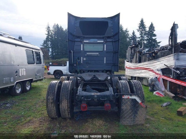 4V4WC9EG9LN261814 Volvo VNR