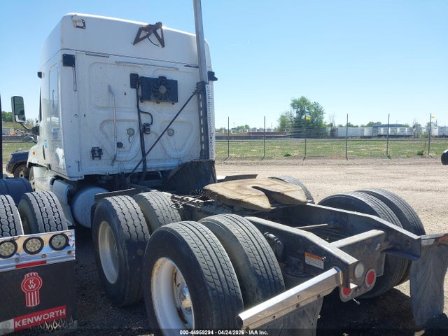 44959294 :رقم المزاد ، 1FUJGLDR4ASAV2565 vin ، 2010 Freightliner Cascadia 125 مزاد بيع