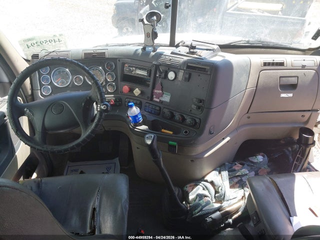 44959294 :رقم المزاد ، 1FUJGLDR4ASAV2565 vin ، 2010 Freightliner Cascadia 125 مزاد بيع