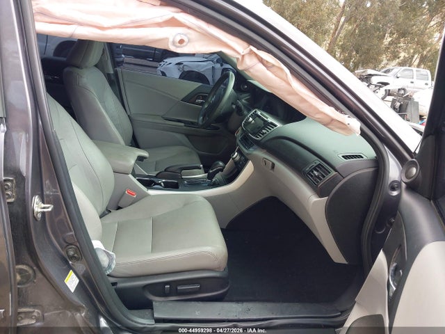 1HGCR3F91FA000913 Honda Accord Touring