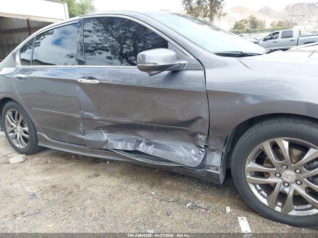 1HGCR3F91FA000913 Honda Accord Touring