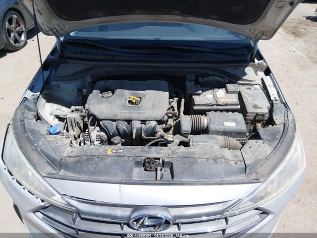 5NPD84LF2KH435853 Hyundai ELANTRA SEL