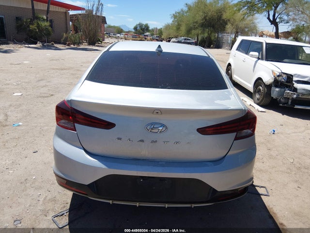 5NPD84LF2KH435853 Hyundai ELANTRA SEL