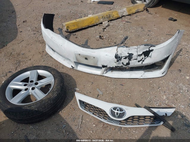 44959313 :رقم المزاد ، 4T1BF1FK0CU112070 vin ، 2012 Toyota Camry Se مزاد بيع