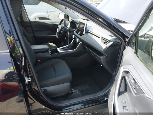 Toyota RAV4 LE 2024 JTMH1RFV3RD123143 Image 5