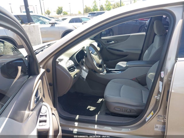 1G1ZD5ST2NF132531 Chevrolet Malibu Fwd Lt