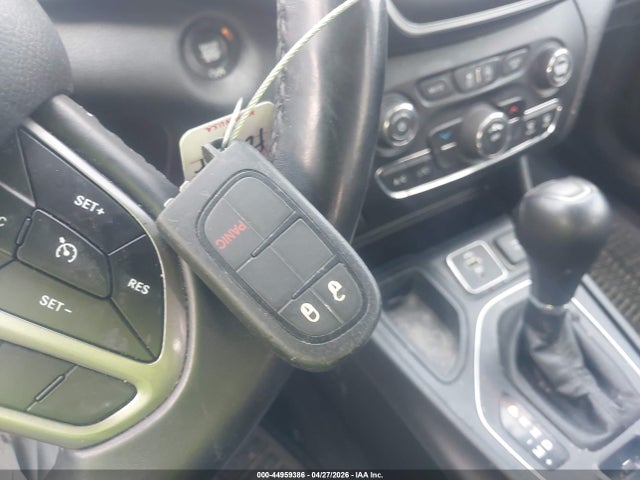 1C4PJLLB1KD143366 Jeep Cherokee Latitude Plus Fwd