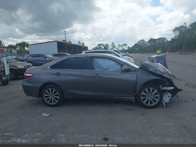 Aukcja sprzedaży 2015 Toyota Camry Xle, vin: 4T1BF1FK5FU009831, numer aukcji: 44959412