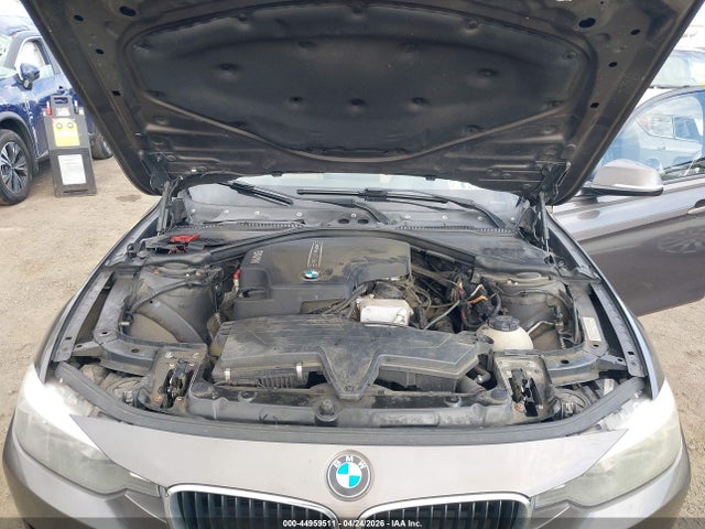 44959511 :رقم المزاد ، WBA3C1G58DNR44601 vin ، 2013 Bmw 328i مزاد بيع