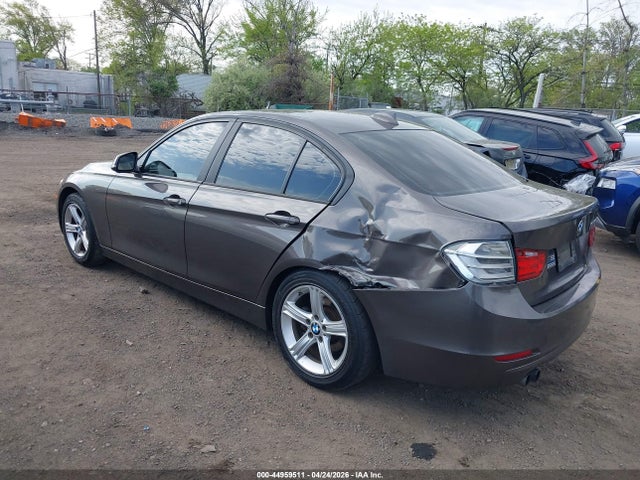 44959511 :رقم المزاد ، WBA3C1G58DNR44601 vin ، 2013 Bmw 328i مزاد بيع