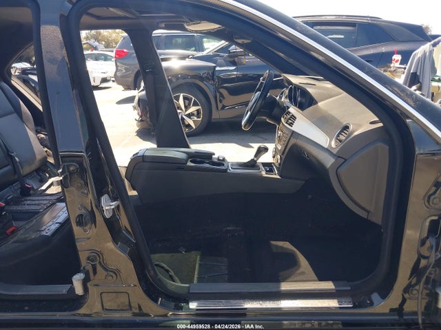 Aukcja sprzedaży 2014 Mercedes-benz C 250 Sport, vin: WDDGF4HB6EG233847, numer aukcji: 44959528