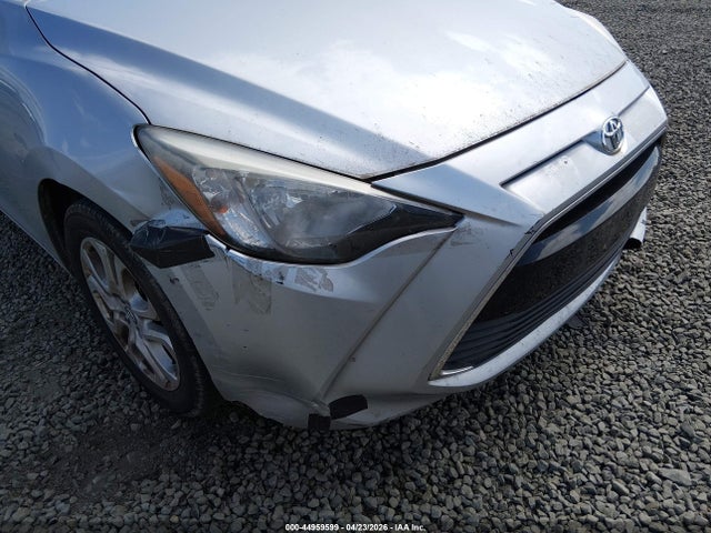3MYDLBYV9HY174172 Toyota YARIS IA