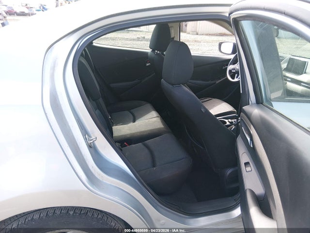 3MYDLBYV9HY174172 Toyota YARIS IA