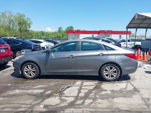 2013 Hyundai Sonata Gls მანქანა იყიდება აუქციონზე, vin: 5NPEB4AC1DH644129, აუქციონის ნომერი: 44959616