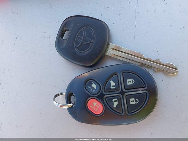 Aukcja sprzedaży 2011 Toyota Sienna Xle V6, vin: 5TDYK3DC4BS056977, numer aukcji: 44959644