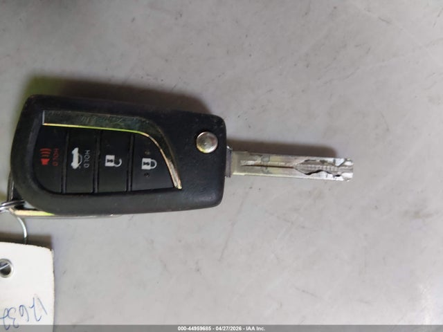 4T1G11AKXPU779620 Toyota CAMRY SE