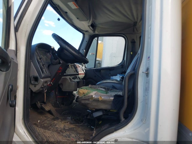 Продажа на аукционе авто 2012 Freightliner M2 106 Medium Duty, vin: 1FVACWDT2CDBF0260, номер лота: 44959699