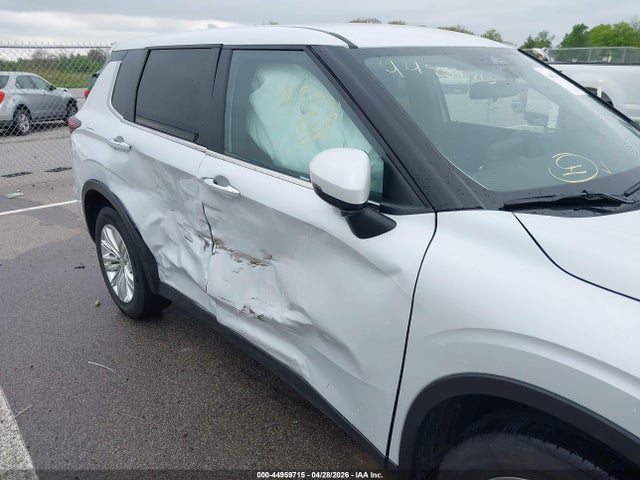 2024 Mitsubishi Outlander Es 2.5 2wd მანქანა იყიდება აუქციონზე, vin: JA4J3UA81RZ089331, აუქციონის ნომერი: 44959715
