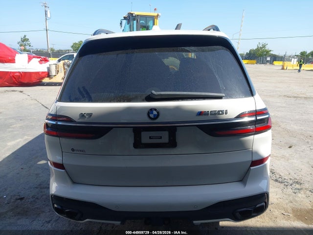 BMW X7 M60i 2023 5UX33EM01P9R52117 Image 17