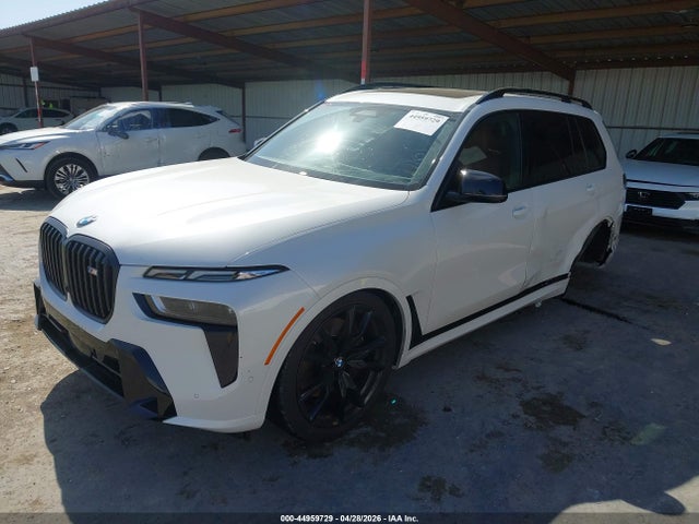 BMW X7 M60i 2023 5UX33EM01P9R52117 Image 2