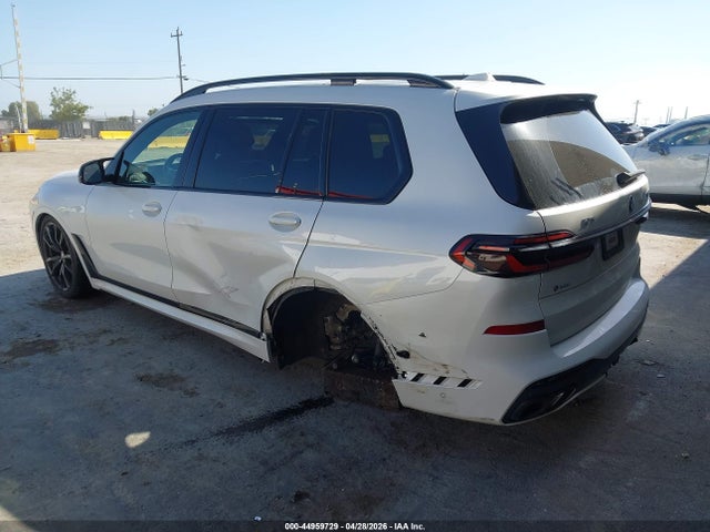 BMW X7 M60i 2023 5UX33EM01P9R52117 Image 3