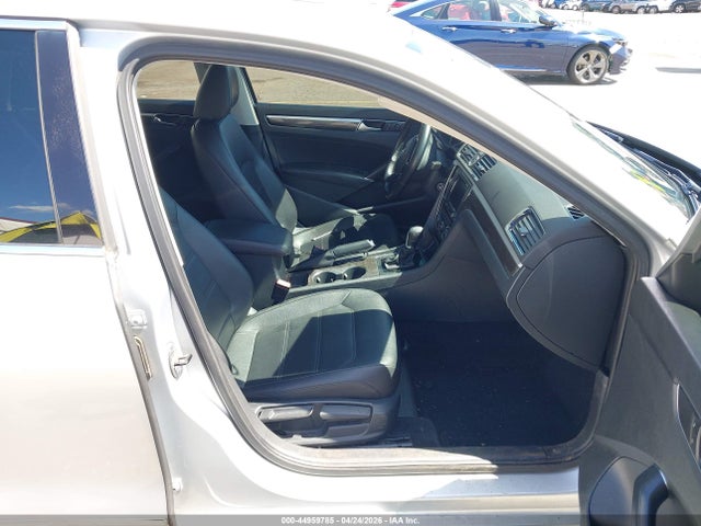 1VWBT7A34GC032652 Volkswagen Passat 1.8t Se