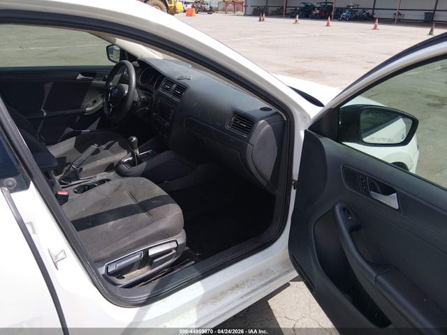 44959870 :رقم المزاد ، 3VW1K7AJ0FM357258 vin ، 2015 Volkswagen Jetta 2.0l S مزاد بيع