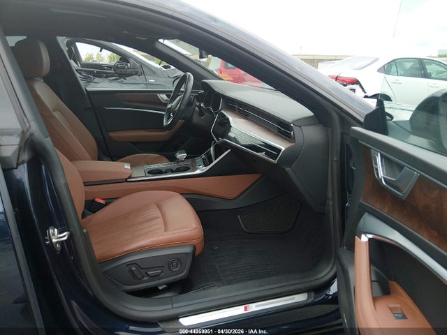 Продаж на аукціоні авто 2021 Audi A7 Sportback Premium Plus 55 Tfsi E Quattro S Tronic, vin: WAUTPBF27MN061056, номер лоту: 44959951